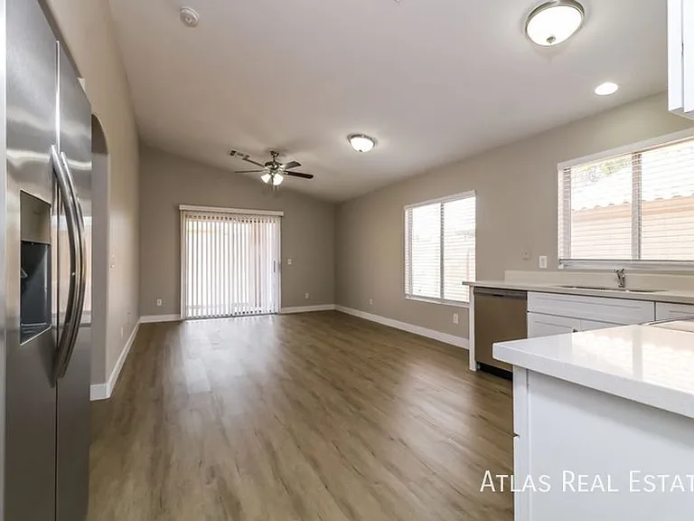 12038 W Corrine Dr — Photo 6