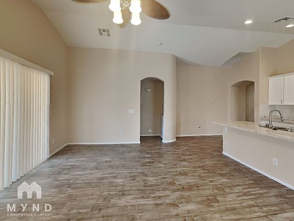 3rd image of 429 W Dexter Way