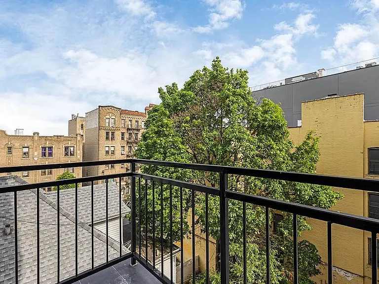 2316 Clarendon Rd #3B — Photo 2