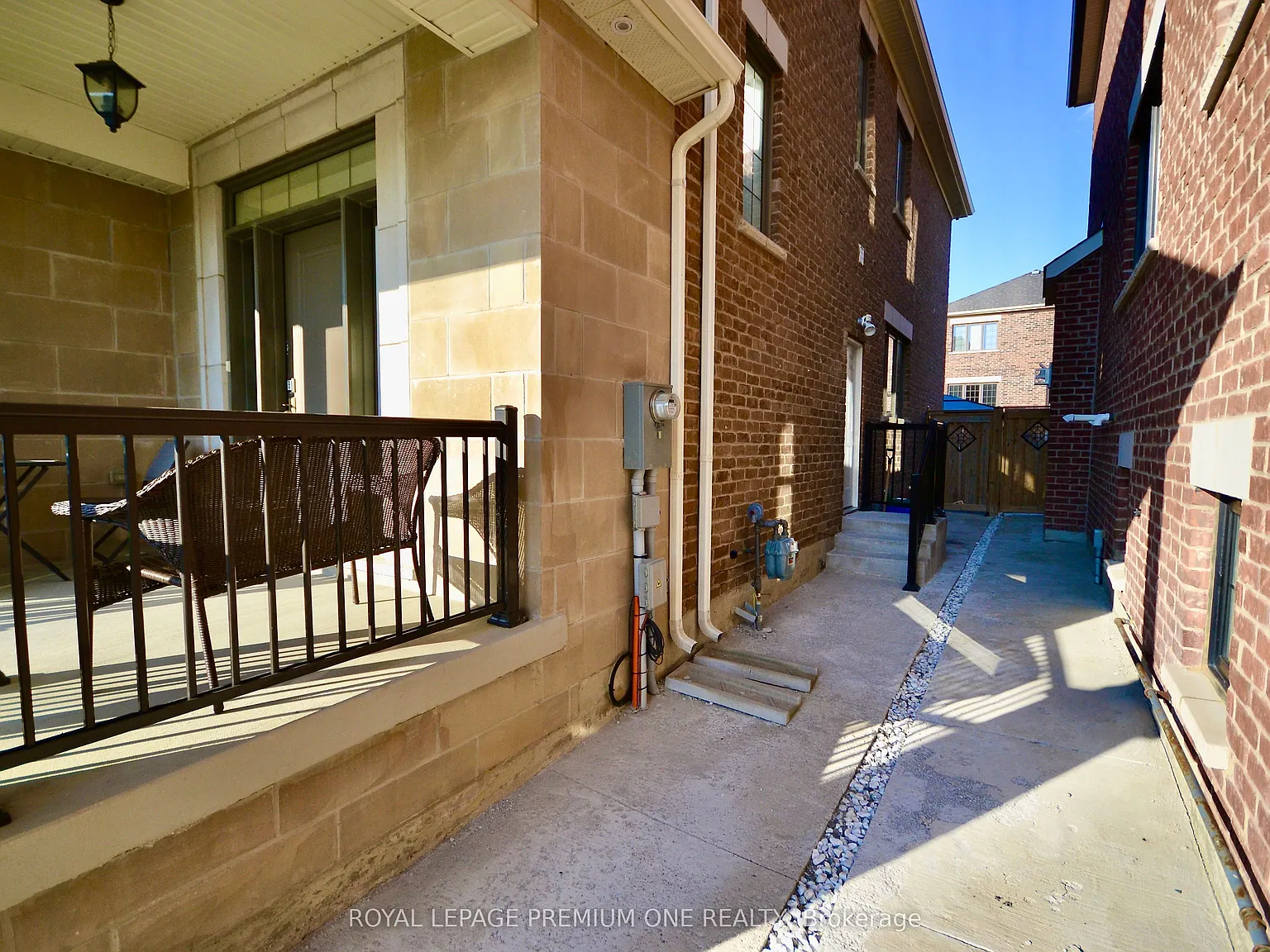 2 bed, $1,800 — Photo 2