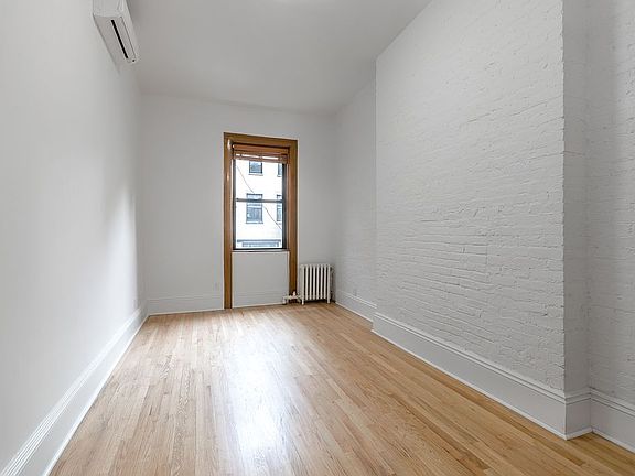 3rd image of 14 W 69th St APT 14