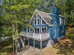 272 Stafford Dr, Bushkill, PA 18324