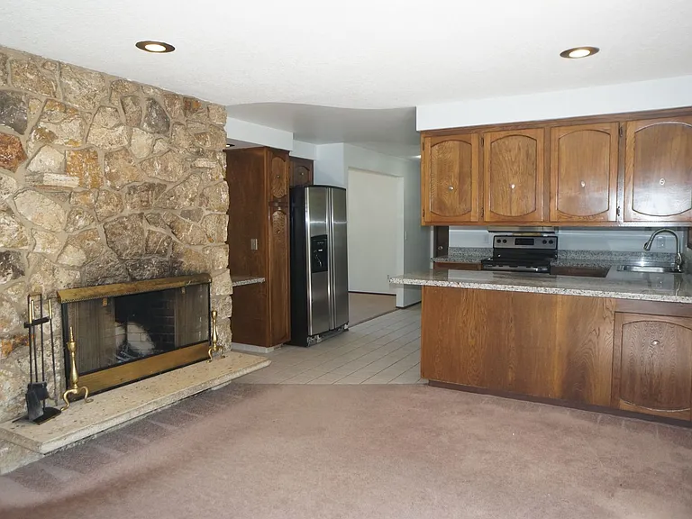 6404 SE Furnberg St — Photo 8
