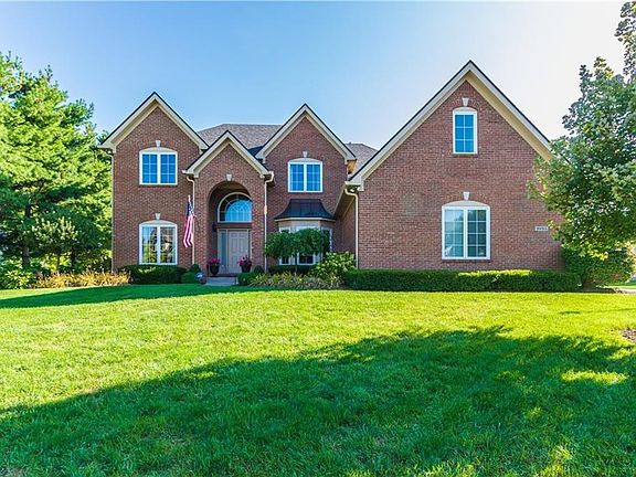 3rd image of 9895 Water Crest Dr