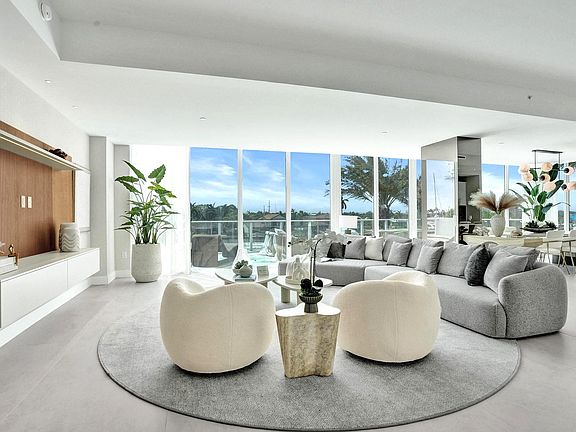 4th image of 407 N Riverside Drive #303