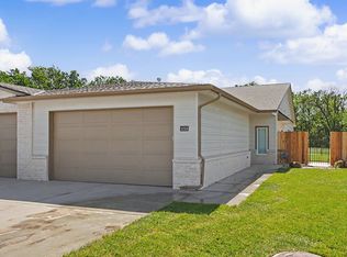 1218 SE 10th Street Ter, Newton, KS 67114