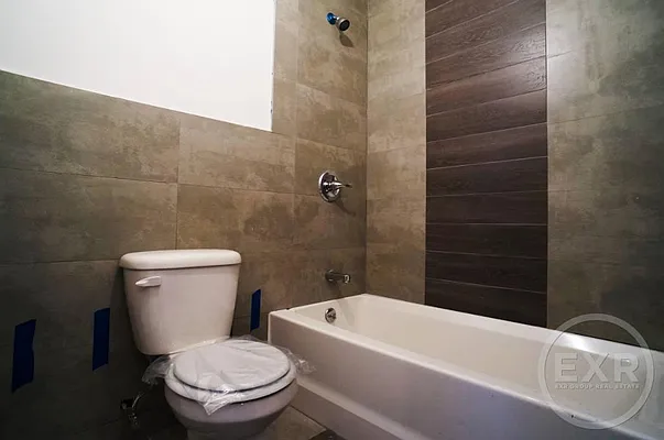 Rented by EXR | media 44