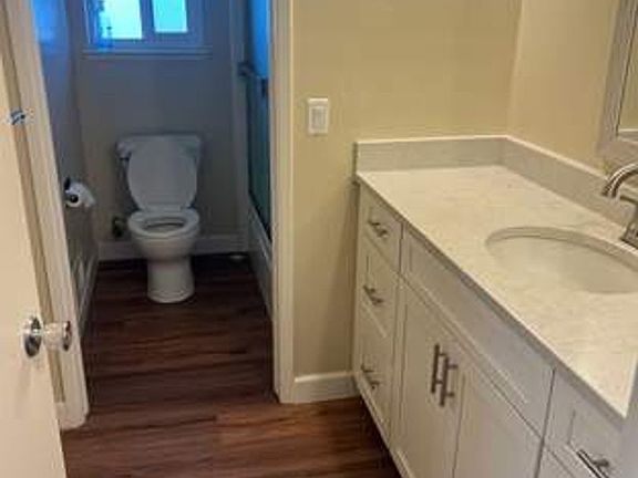 5th image of 498 Hawthorn Ave #1