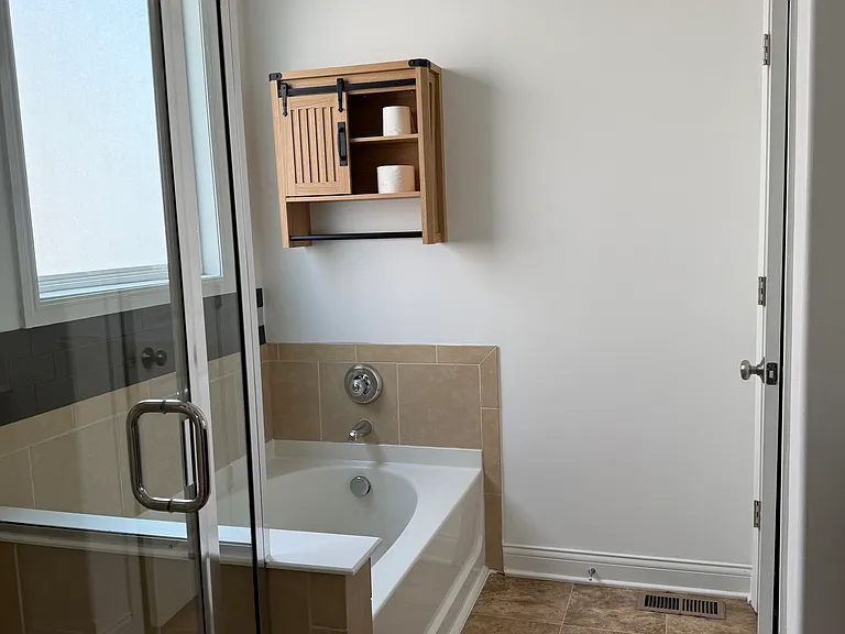 319 Kastlekove Dr — Photo 5