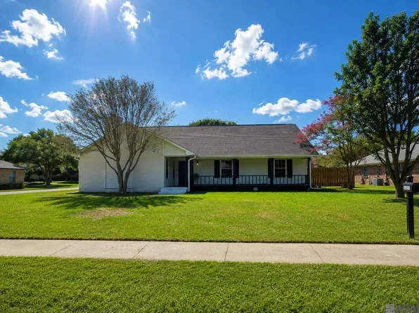 5645 Sophie Anne Dr, Zachary, LA 70791