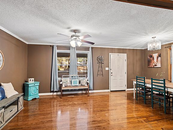3rd image of 125 Lawton St