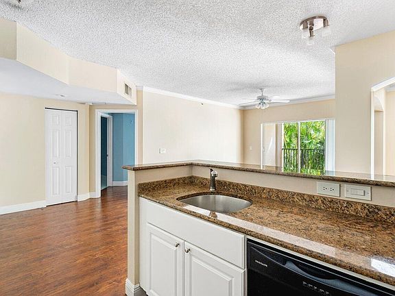 4th image of 2211 Tuscany Way