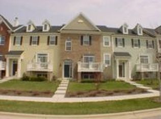 3114 Gansett Pkwy, Elgin, IL 60124