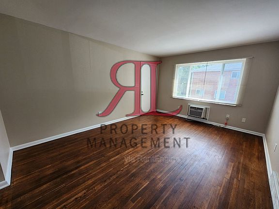 2nd image of 264 Broadmeadows Blvd APT C
