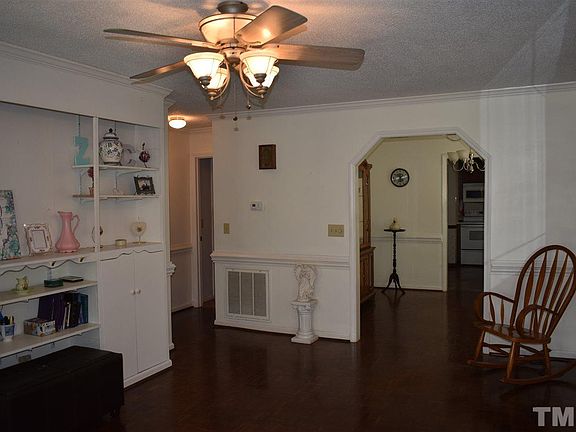 5th image of 69 S Sussex Dr