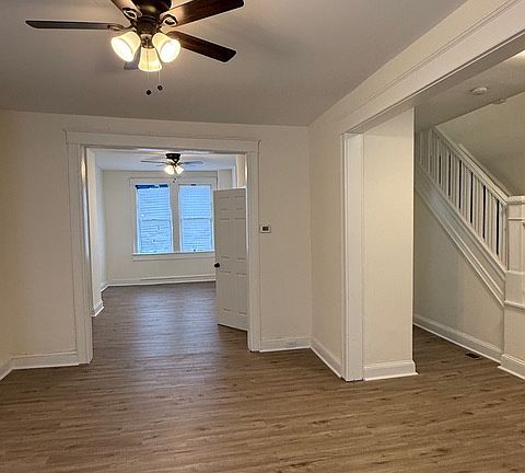 3rd image of 2614 Oswego Ave