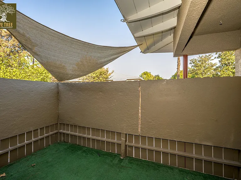 917 W Colorado Blvd — Photo 13