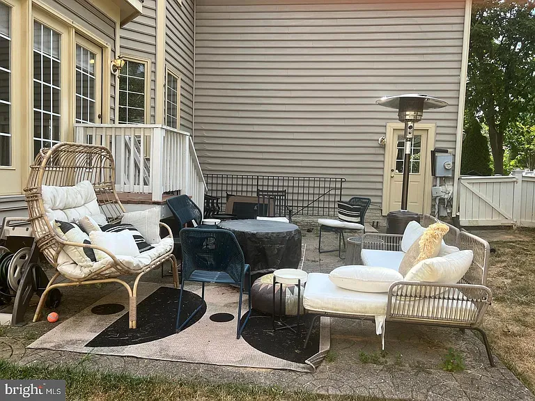 306 Pure Spring Cres — Photo 13