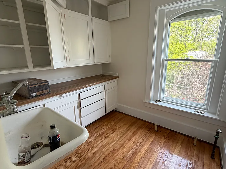 308 N Linn St #4 — Photo 10