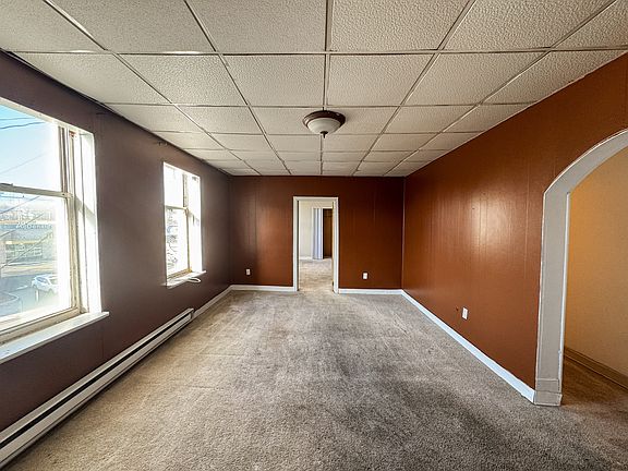 2nd image of 984-996 Jefferson Ave #14