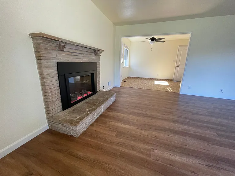 9236 Holland Ave — Photo 5