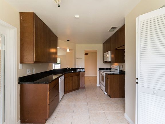 2nd image of 404 Fort Smith Blvd