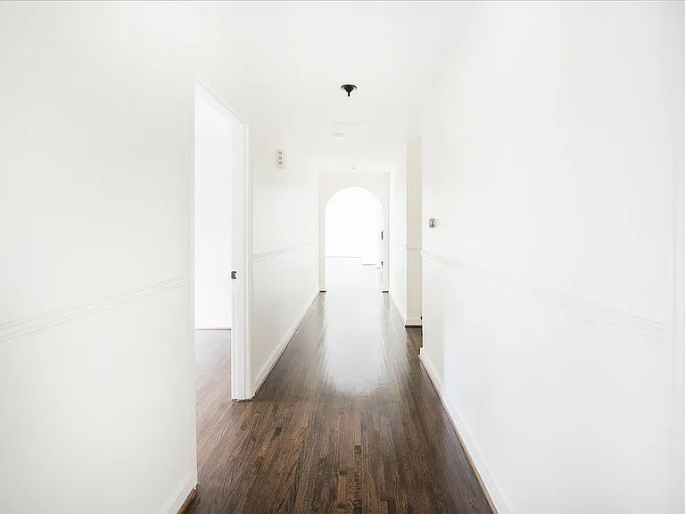 2733 Southview Dr — Photo 9
