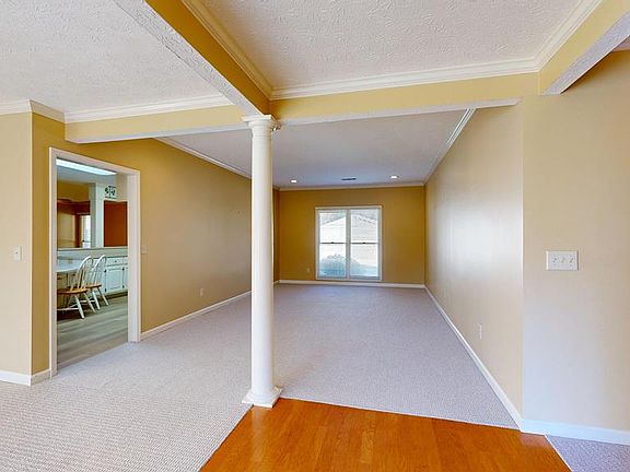 3rd image of 6982 Buckhorn Dr