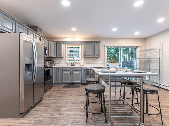 Kitchen and Eating area