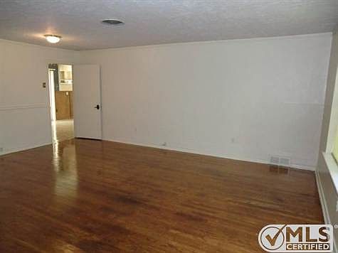5th image of 110 Valencia Dr