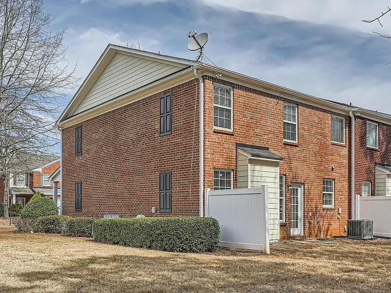 6294 Spring Knoll Ct — Photo 29