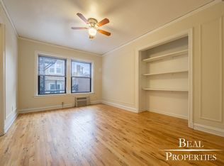 837 W Wolfram St #837205, Chicago, IL 60657