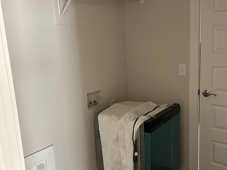 1109 Greendale Ave — Photo 8