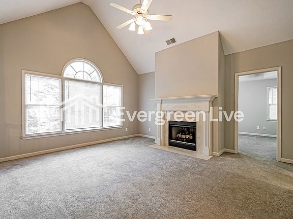 3rd image of 67 White Oak Dr SE