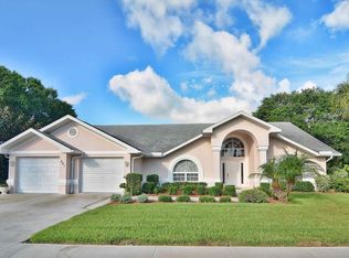 401 Lake Of The Woods Dr, Venice, FL 34293