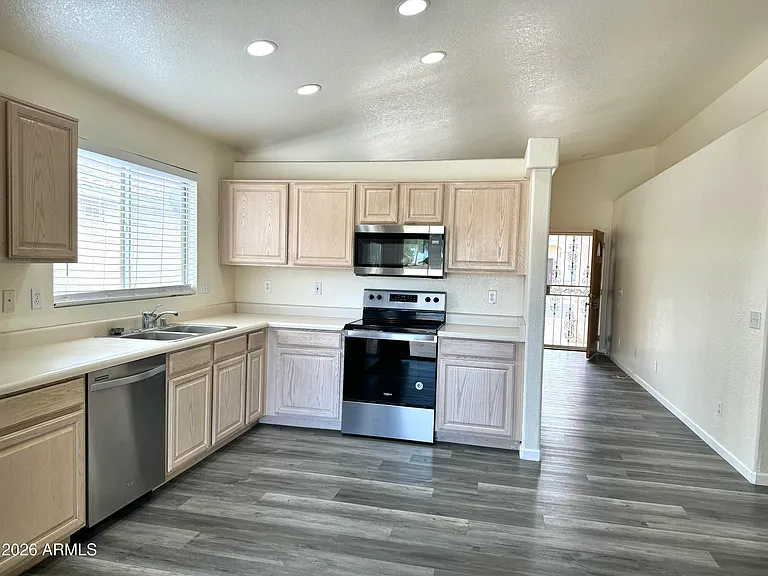 2380 E Derringer Way — Photo 8