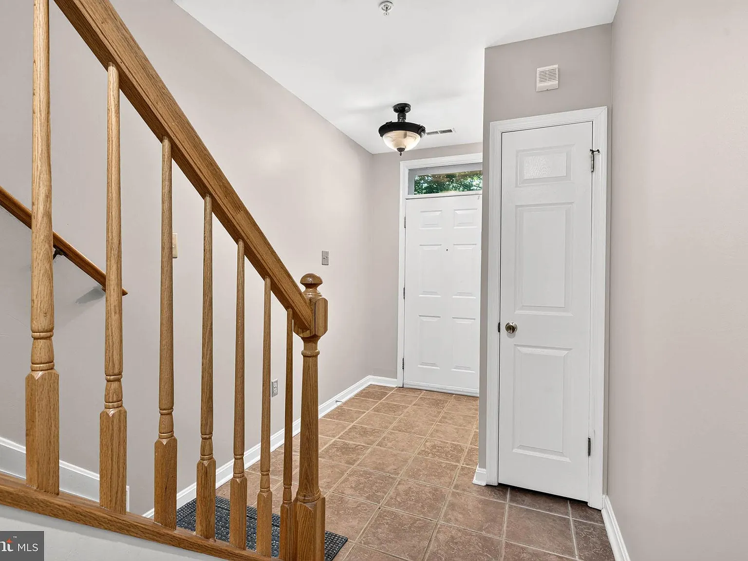 3 bed, 2.5 bath, 1680 sqft, $3,200 — Photo 4