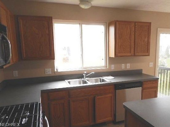 4th image of 9644 Sunray Dr