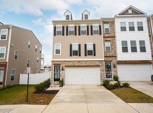 5049 Melissa Pl, Woodbridge, VA 22192