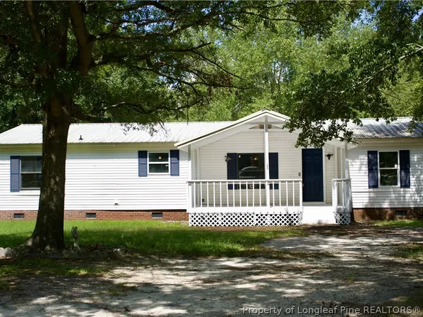 212 Grummen Rd, Hope Mills, NC 28348