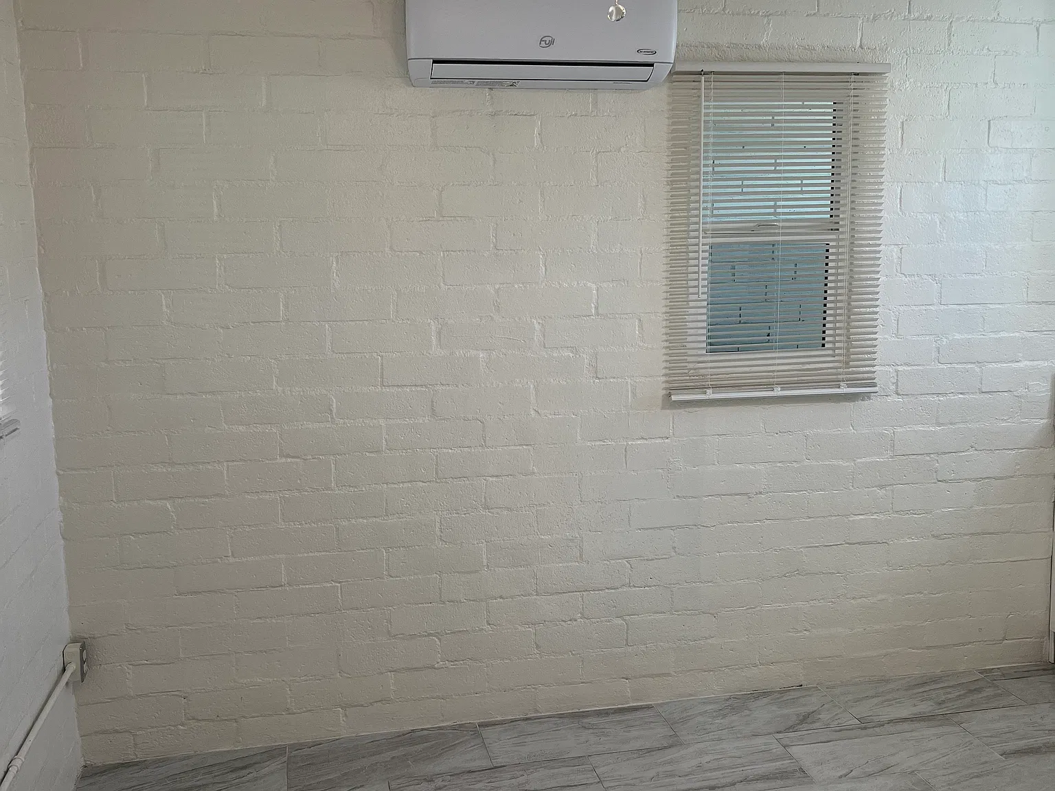 Studio, 120 sqft, $895 — Photo 4