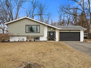 W8372 Crawford Rd, Portage, WI 53901