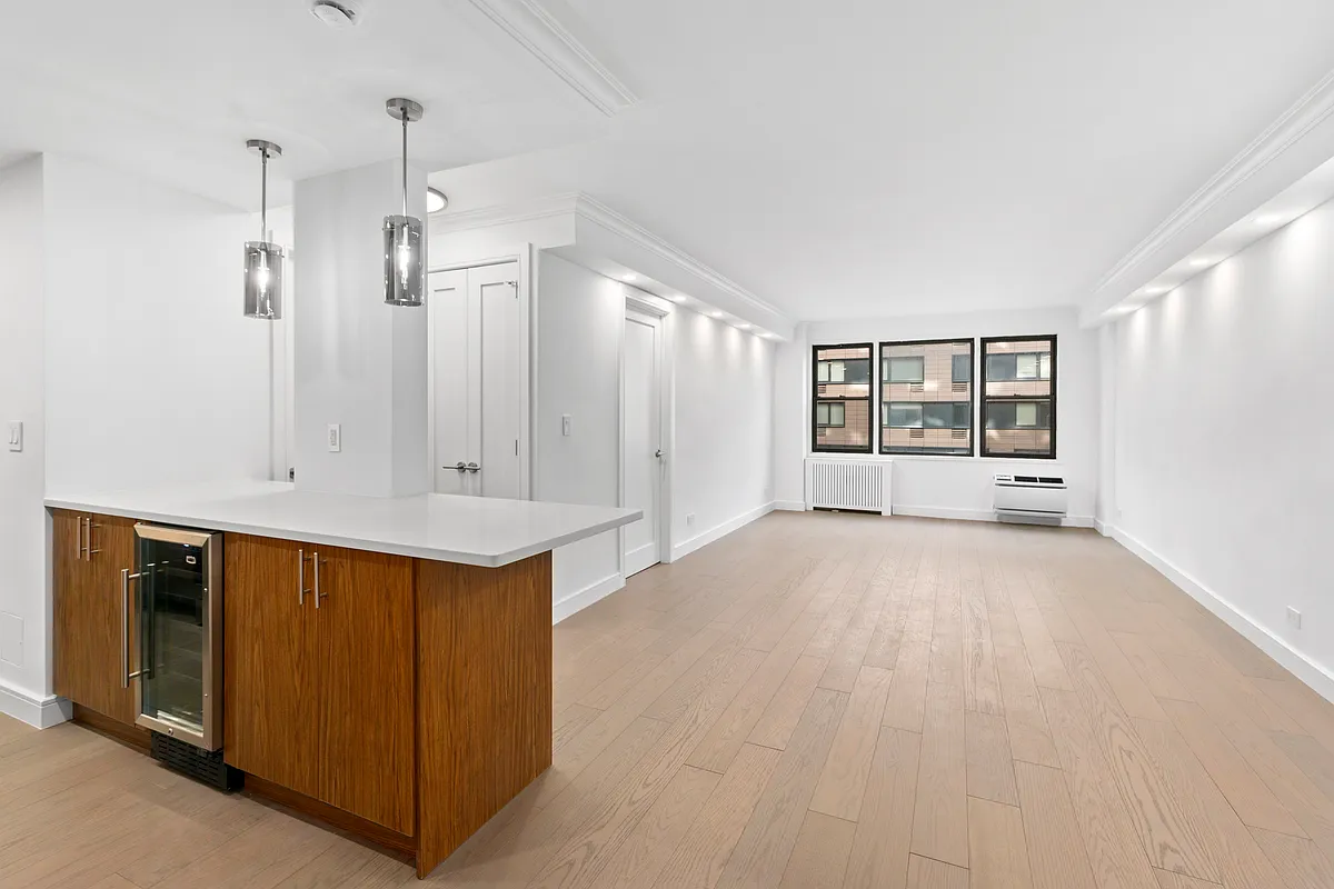 333 East 34th St Unit 5F  