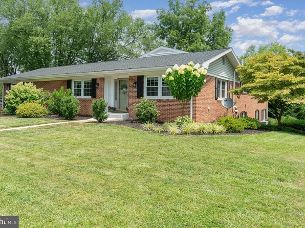 5207 Deerfield Ave, Mechanicsburg, PA 17050