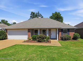 203 Edgewater Branch Dr, Brandon, MS 39042