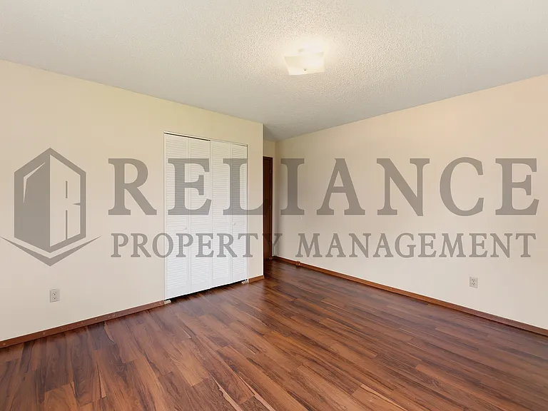 1158 N Edwards Ave — Photo 15