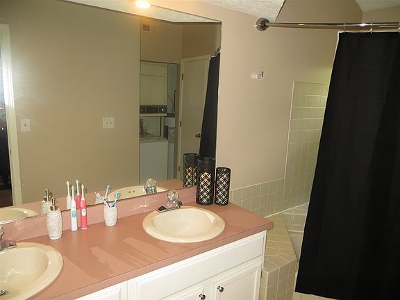 5th image of 1962 E Bay Pointe Dr