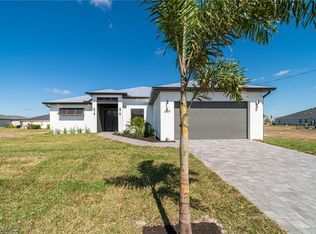 1532 NW 41st Pl, Cape Coral, FL 33993