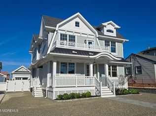 5 Pennsylvania Ave, Lavallette, NJ 08735