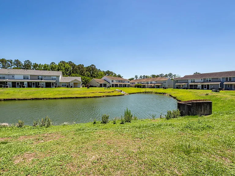 484 Truman Dr — Photo 36